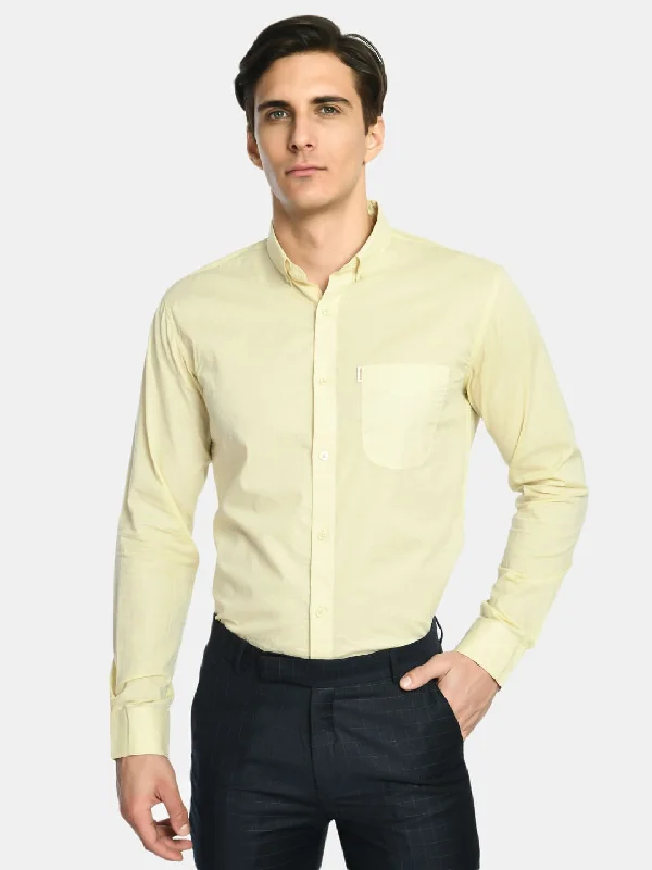 Inventory Reduction Men's Lemon Yellow Solid Cotton Spread Collar Shirt