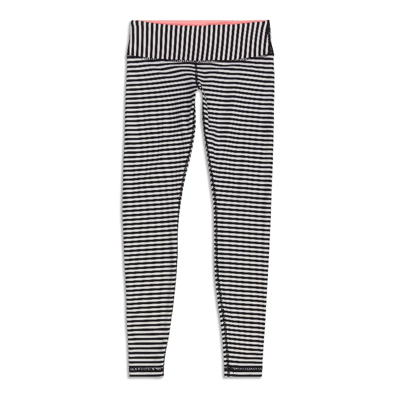 Weekend Discounts to Celebrate Wunder Under Legging - Resale