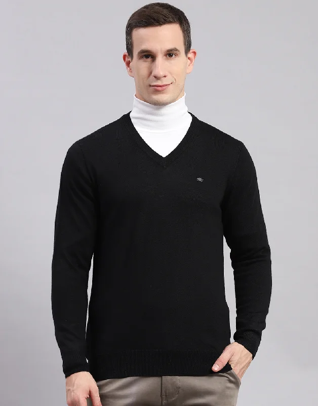 Men Black Solid V Neck Full Sleeve Sweaters/Pullovers