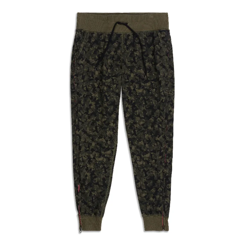 Weekend Bargains Galore No Sweat Pant - Resale