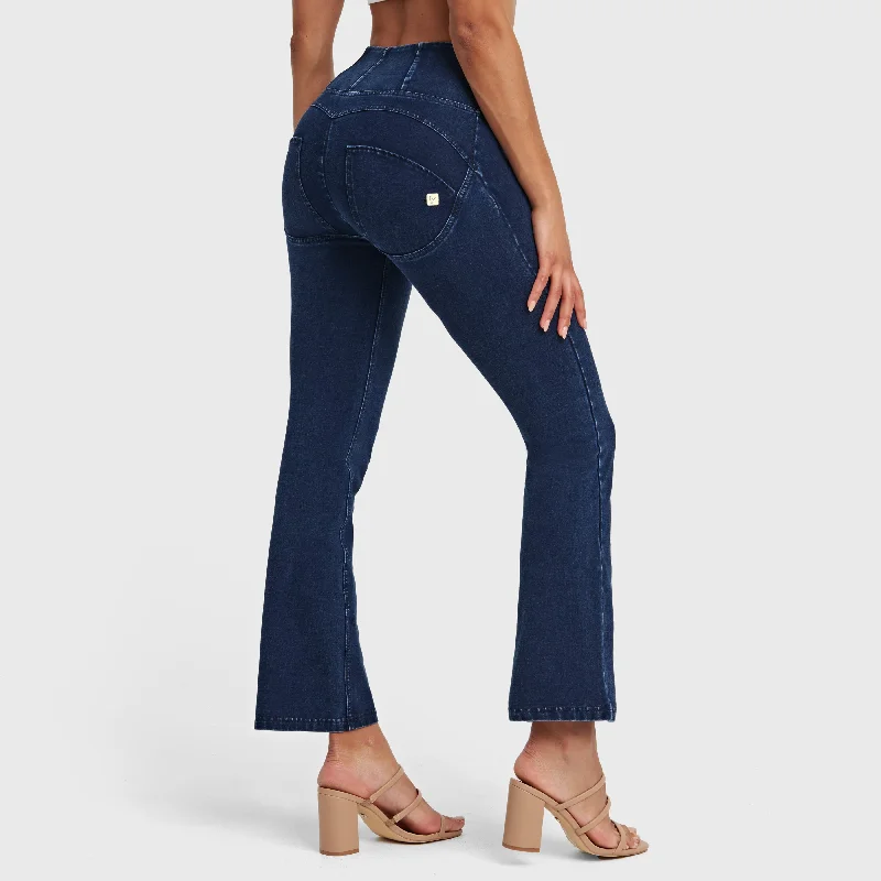 Super Deal WR.UP® Denim - High Waisted - 7/8 Flare - Dark Blue + Blue Stitching