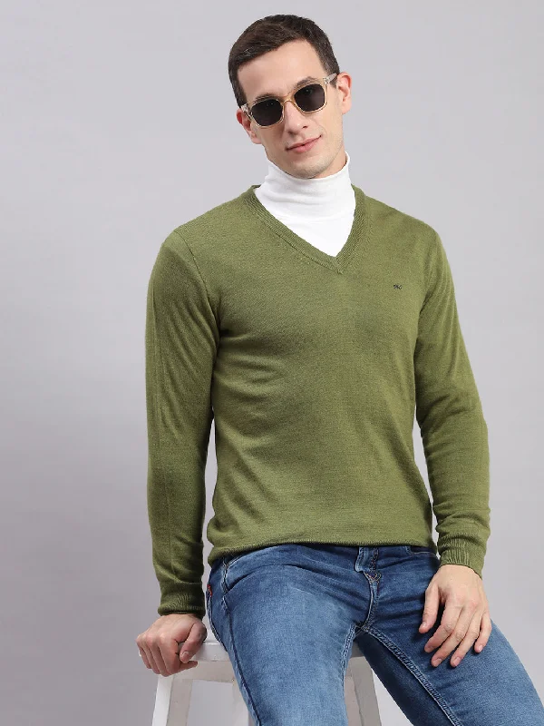 Weekend Specials to Grab Men Green Solid V Neck Full Sleeve Pullover