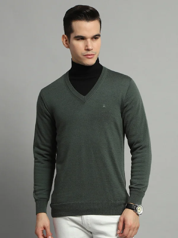 Overstock Sale Men Olive Solid V Neck Full Sleeve Pullover