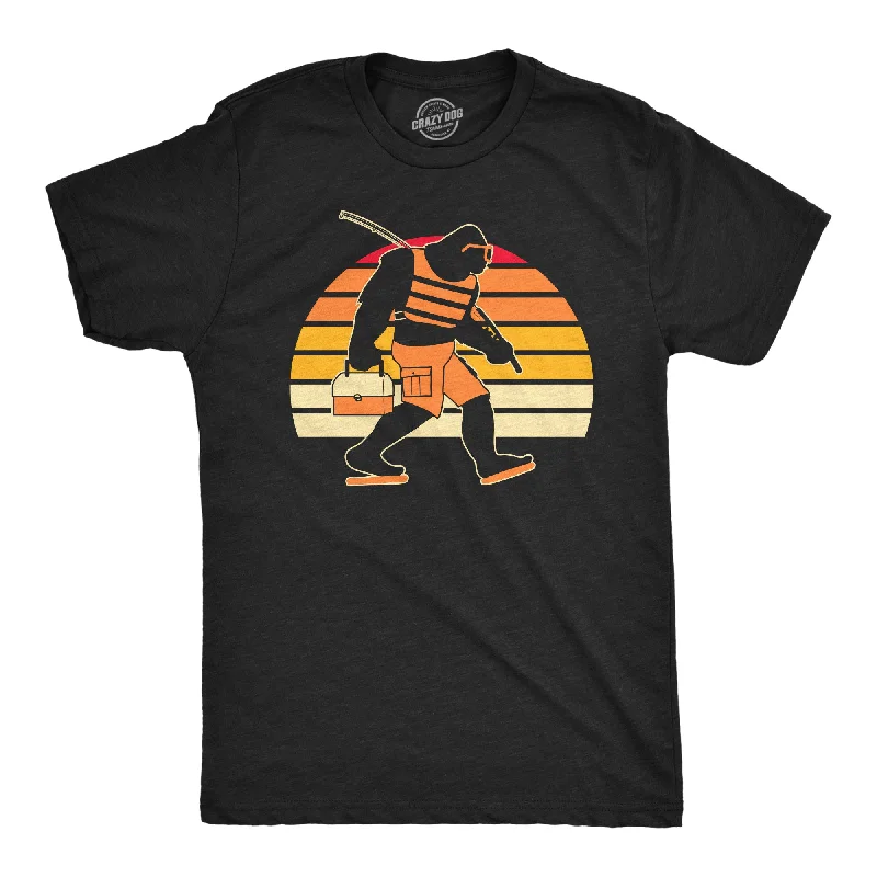 Big Savings Bigfoot Gone Fishing Men's T Shirt