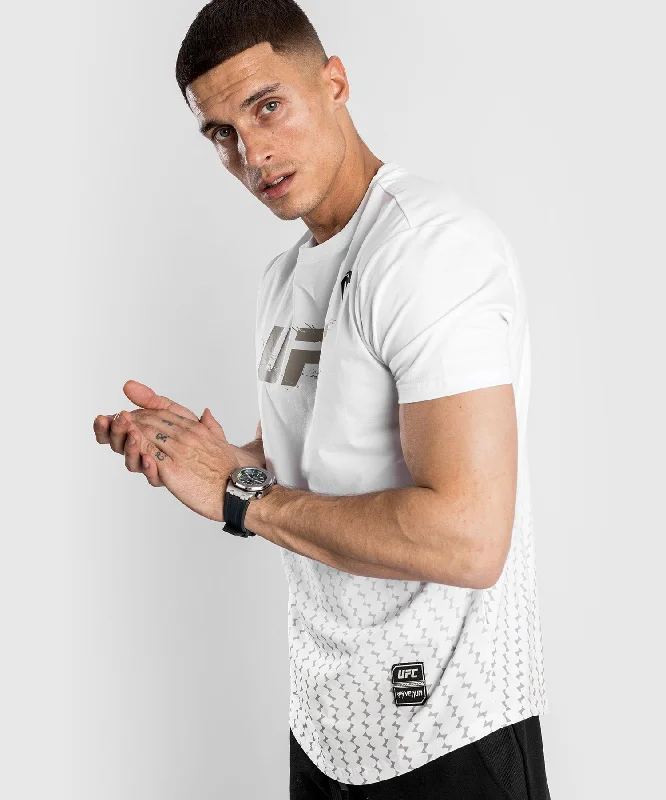 Weekend Bargains to Celebrate UFC Venum Authentic Fight Week Men’s 2.0 Short Sleeve T-Shirt - White