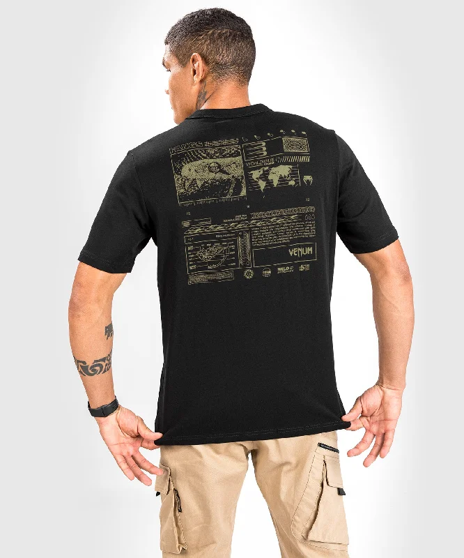 Weekend Deals That Sizzle Venum Fangs T-Shirt - Regular Fit - Black