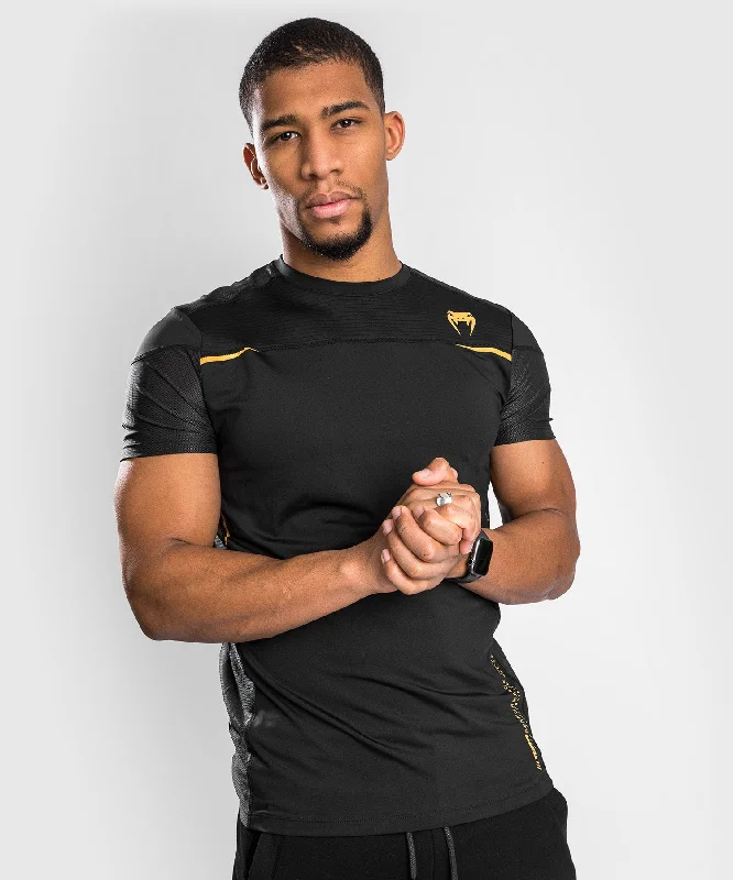 Venum Tempest 2.0 Dry tech T-shirt – Black/Gold